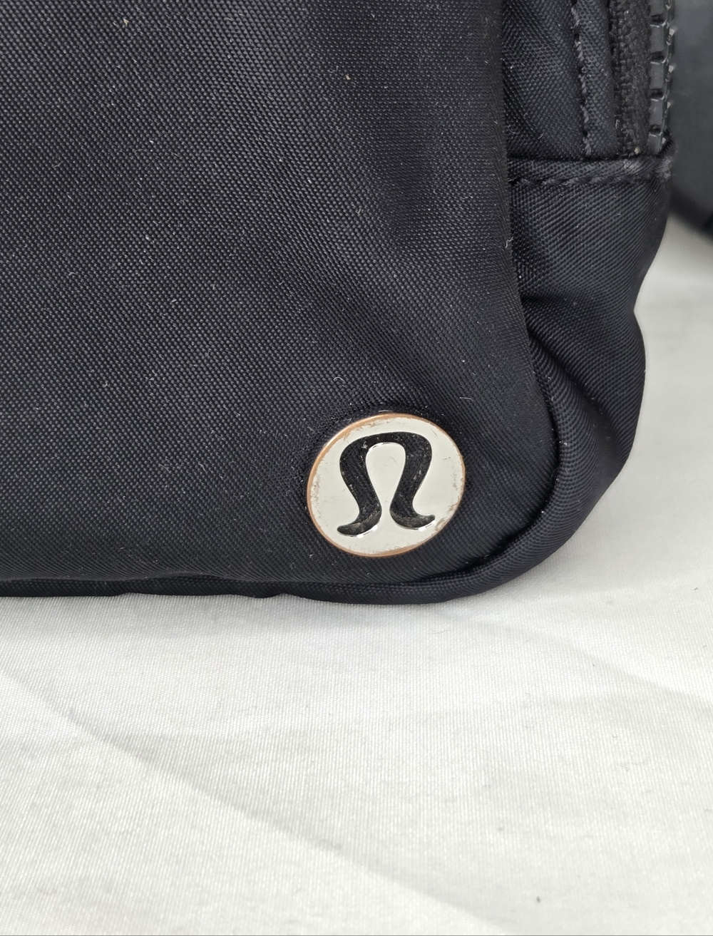 lululemon athletica OS Everywhere Belt Bag In Black Aprox 8"x6" Inch - Picture 8 of 11